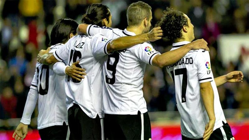 El veterano centrocampista 'che' ha anunciado en rueda de prensa que hay un 95% de posibilidades de abandonar el equipo a final de curso. Todo en medio de la tormenta desatada por el préstamo de Bankia.