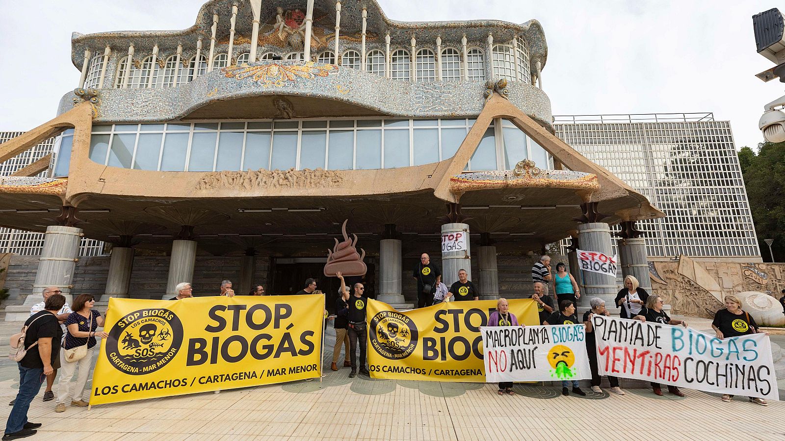 Plantas de biogás, una apuesta ecológica que genera rechazo en la España rural - Telediario 1 | Ver