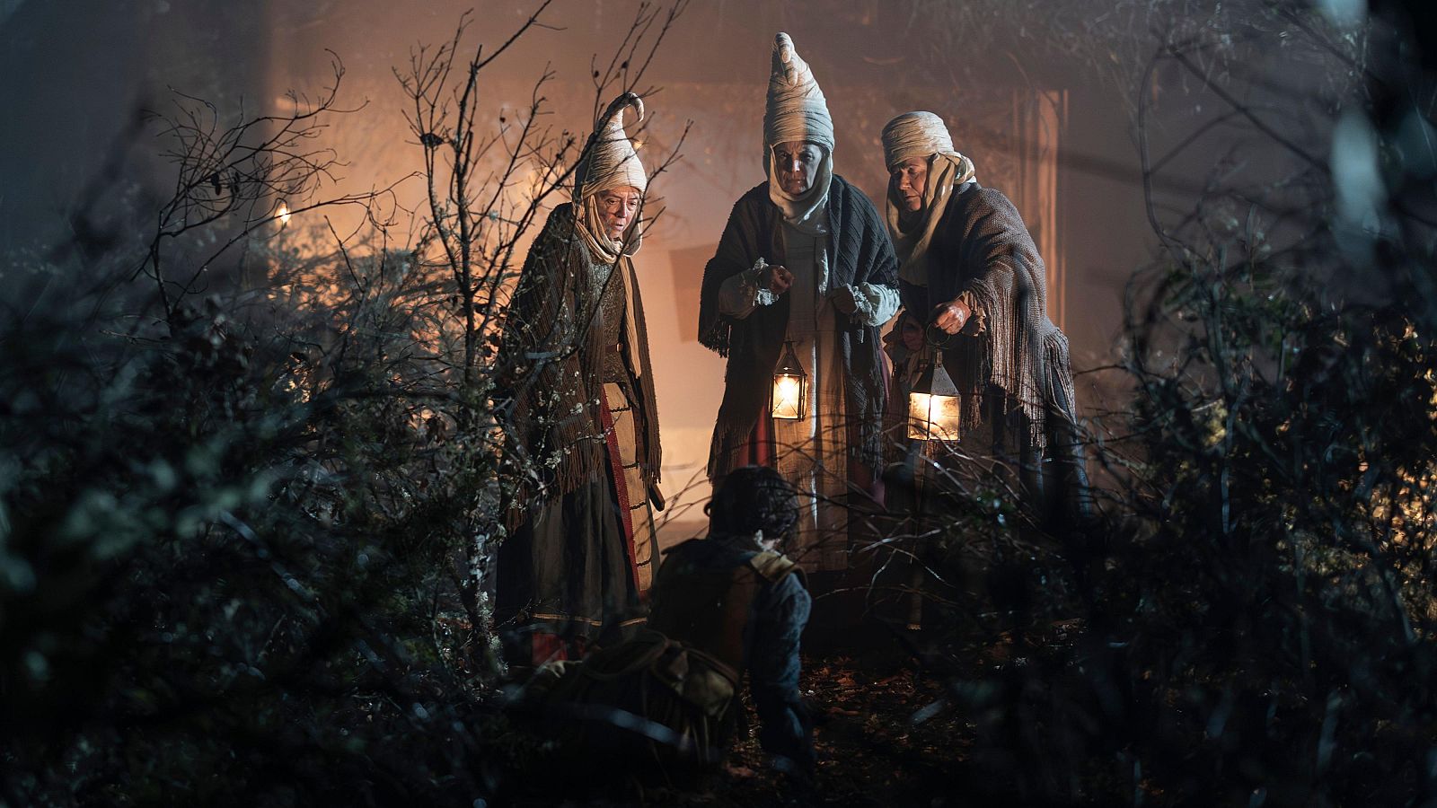 Brujas y leyendas protagonizan 'Gaua', de Paul Urkijo - Telediario 1 | Ver