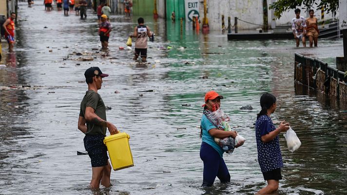 Telediario Internacional - La llegada del supertifón Fung-wong obliga a evacuar un millón de personas en Filipinas