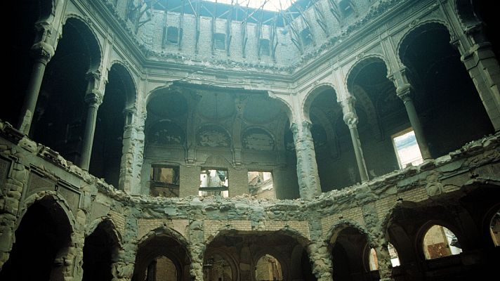 Telediario 2 - Investigan en Italia 'safaris de la muerte' para disparar a civiles como ocio durante la guerra de Bosnia