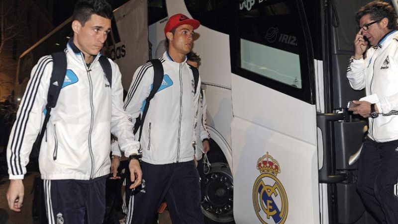 El Real Madrid, a puntuar en Granada con la resaca del 'clásico'
