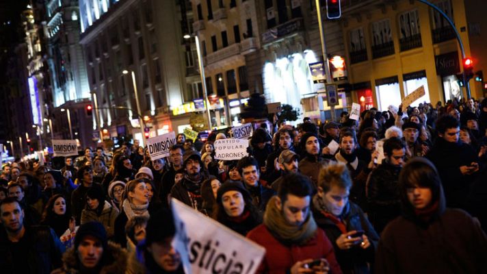 Informativo 24h - Miles de personas recorren Madrid contra la corrupción política