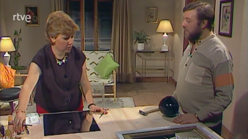 Manos artesanas - Cmo se hace un cuadro con abalorios - Programas y Concursos en el Archivo de RTVE | Ver