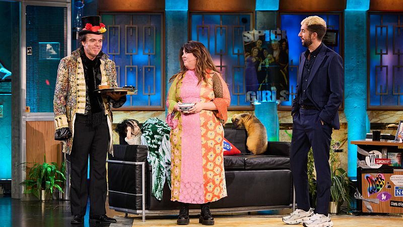 La Revuelta | Lalachus enseña a jugar al impostor - La Revuelta | Ver