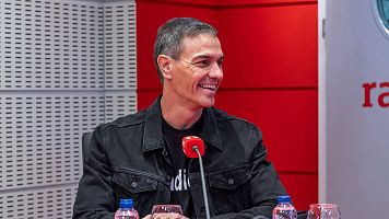 Pedro Snchez visita radio 3
