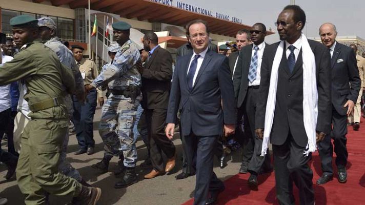 Telediario 1 - Visita de Hollande a Mali