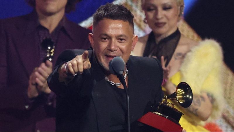 Mejores momentos de los Latin Grammy - Informativo 24h | Ver