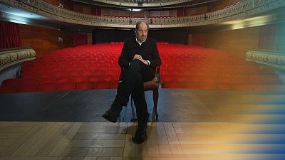 José María Pou, el hombre que respira teatro