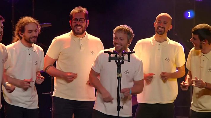 L'Informatiu - Oques Grasses, primer grup en català que omple dos dies l'Estadi Olímpic