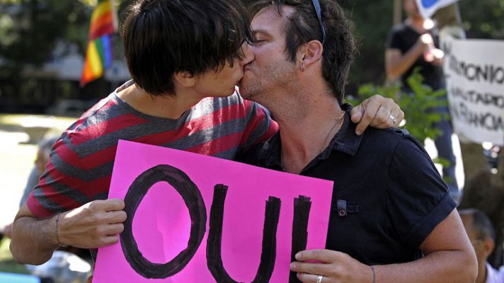 Informativo 24h - Francia aprueba el primero de los artículos de la ley de matrimonio gay