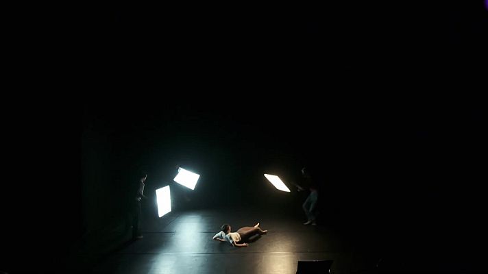 Telediario 2 - ¿Se puede ser bailarín después de los 40 años? La compañía vasca Larrua demuestra que sí