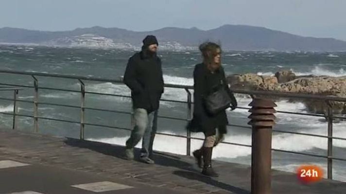 L'Informatiu - L'Informatiu cap de setmana - Continuen les alertes per vent, mala mar i risc d'allau