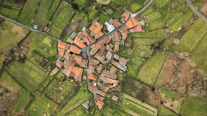 Telediario 1 - Miles de jóvenes se plantean dejar la ciudad y vivir en una zona rural