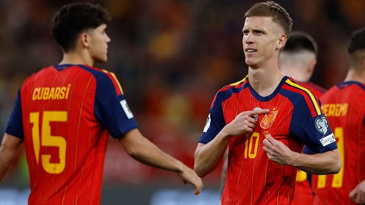 Fútbol - Dani Olmo anota el primer gol de España ante Turquía a los tres minutos