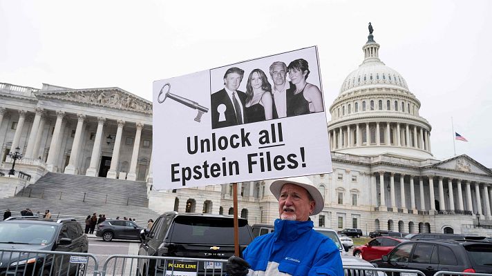 Telediario 2 - La Cámara de Representantes de EE.UU. aprueba publicar los expedientes de Epstein