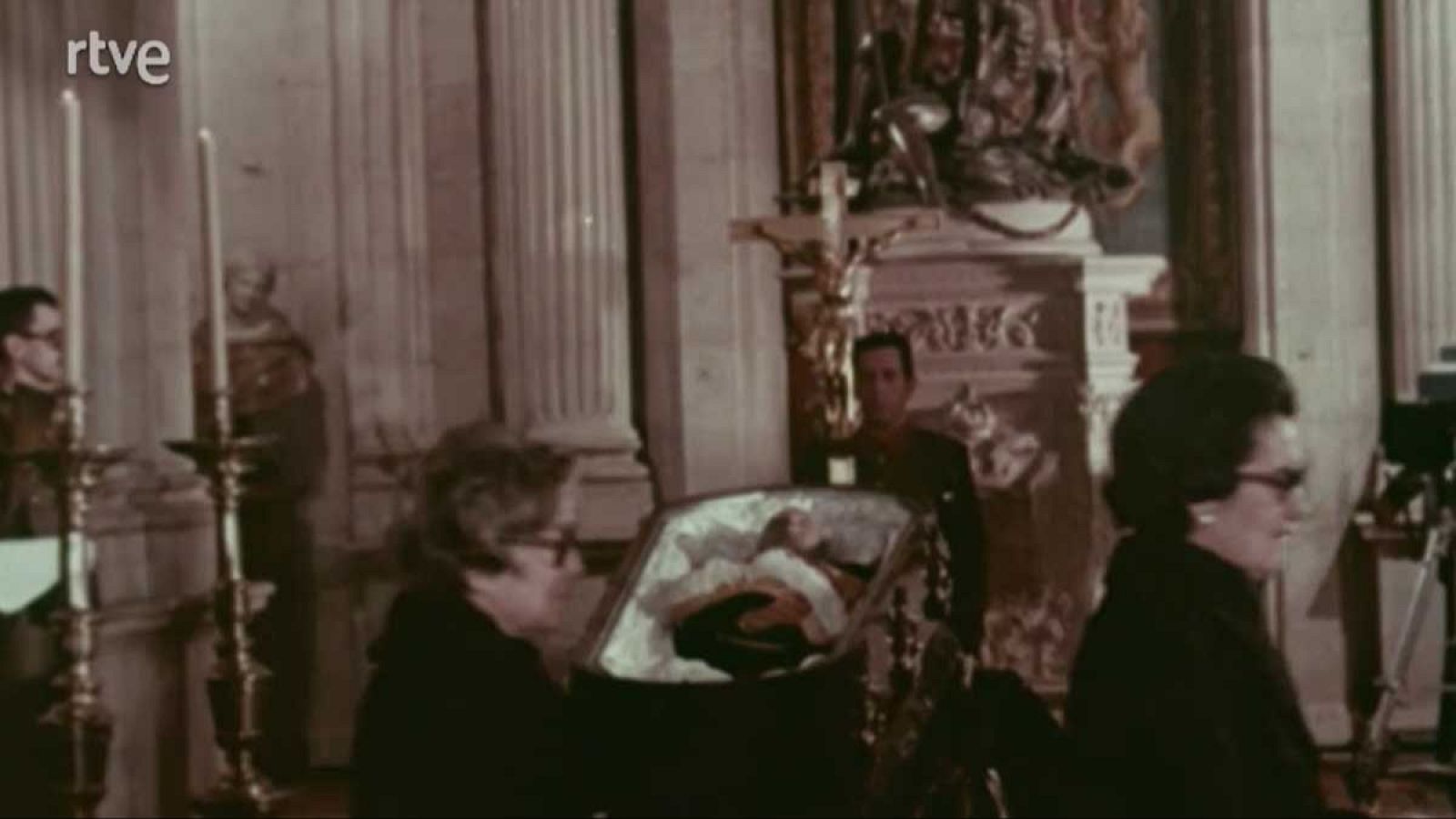 Franco ha muerto - Fue noticia en el Archivo de RTVE | Ver