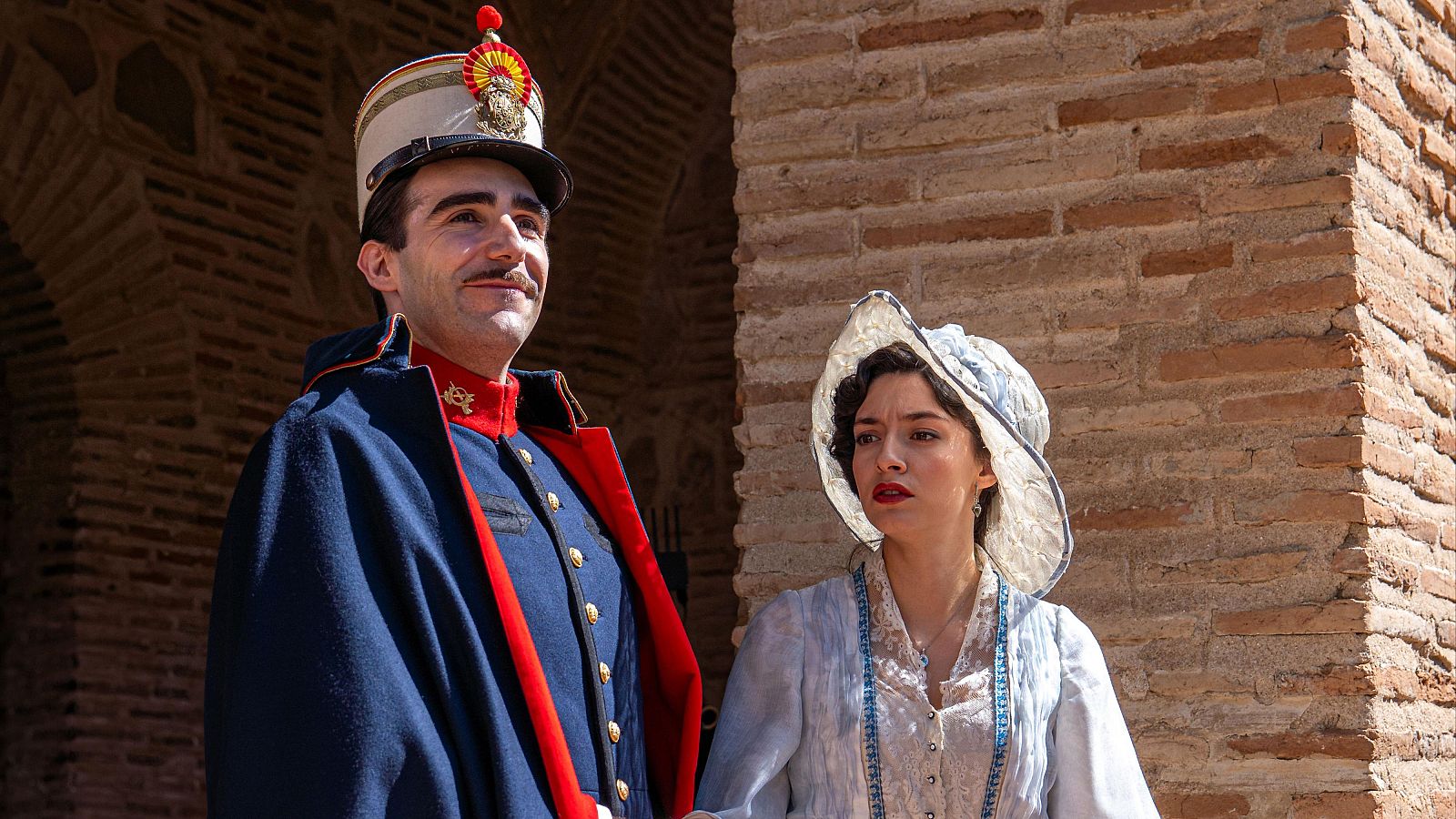 La Promesa: Lorenzo hace público su compromiso con Ángela - La promesa | Ver