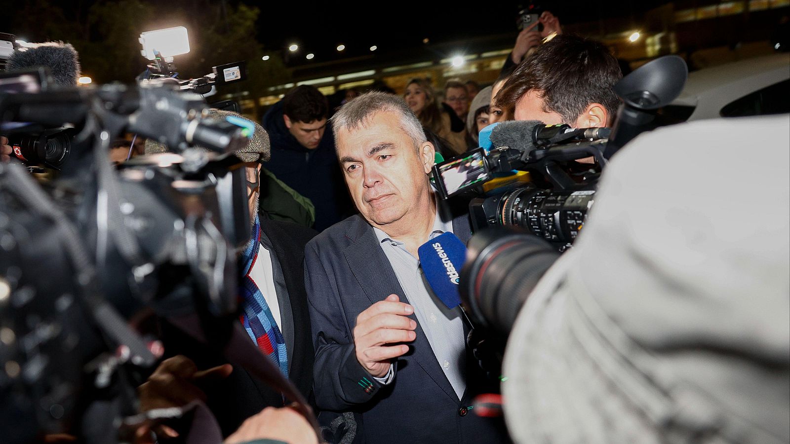 Cerdán denuncia las "mentiras" sobre él a su salida de la cárcel: "Confío en que la verdad se imponga" - La tarde en 24h | Ver