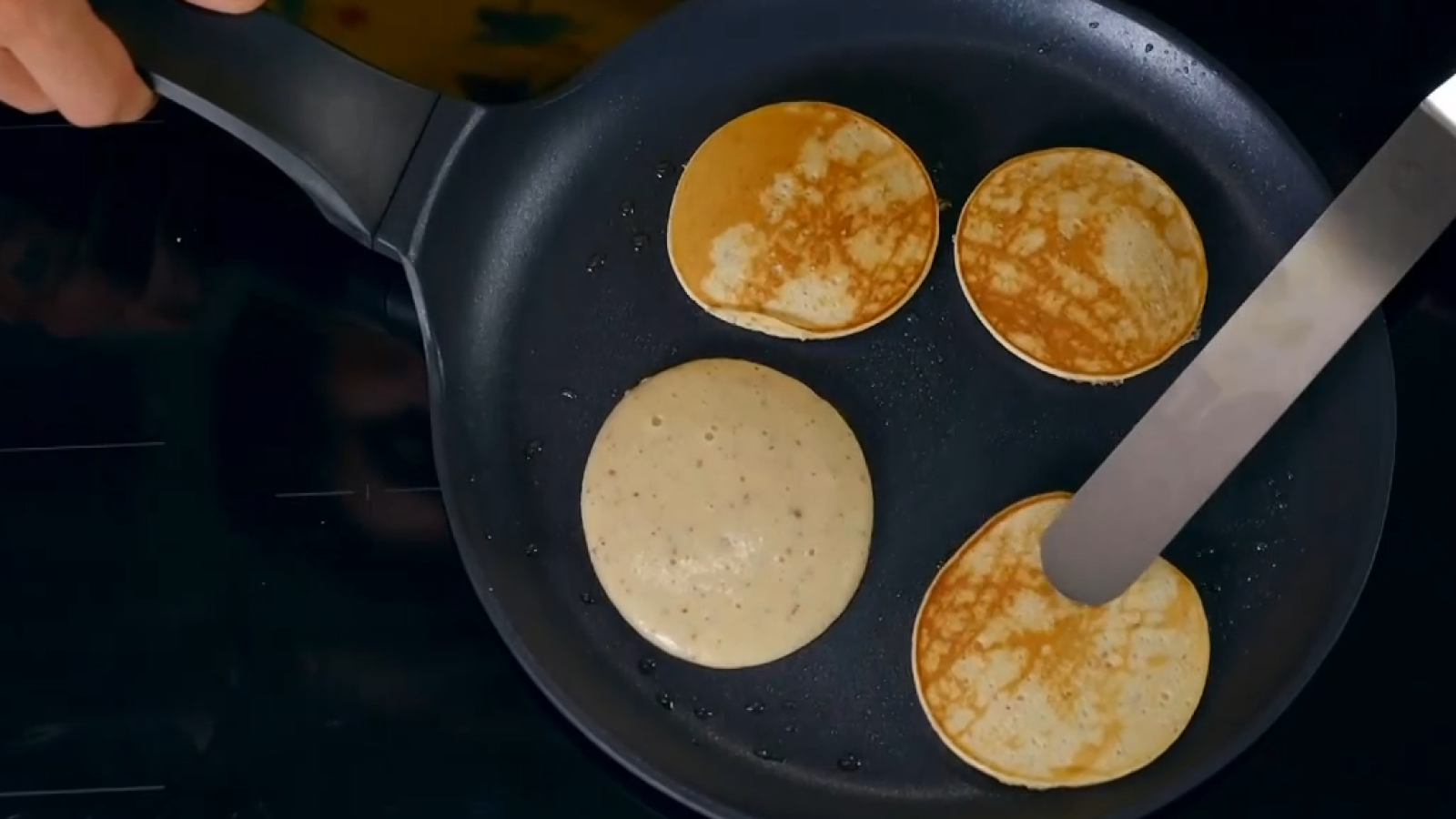 Pancakes de plàtan - Cuina brutal - Cuina Brutal | Veure