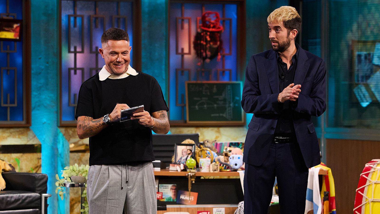 La Revuelta | Alejandro Sanz no cede al algoritmo - La Revuelta | Ver