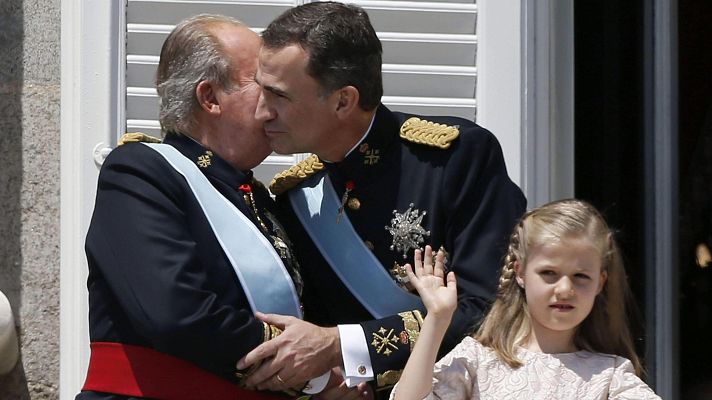 La hora de La 1 - Juan Carlos I y Felipe VI: dos reyes, dos formas diferentes de reinar