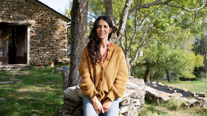 Página Dos - Vanesa Freixa y la vida en una cabaña