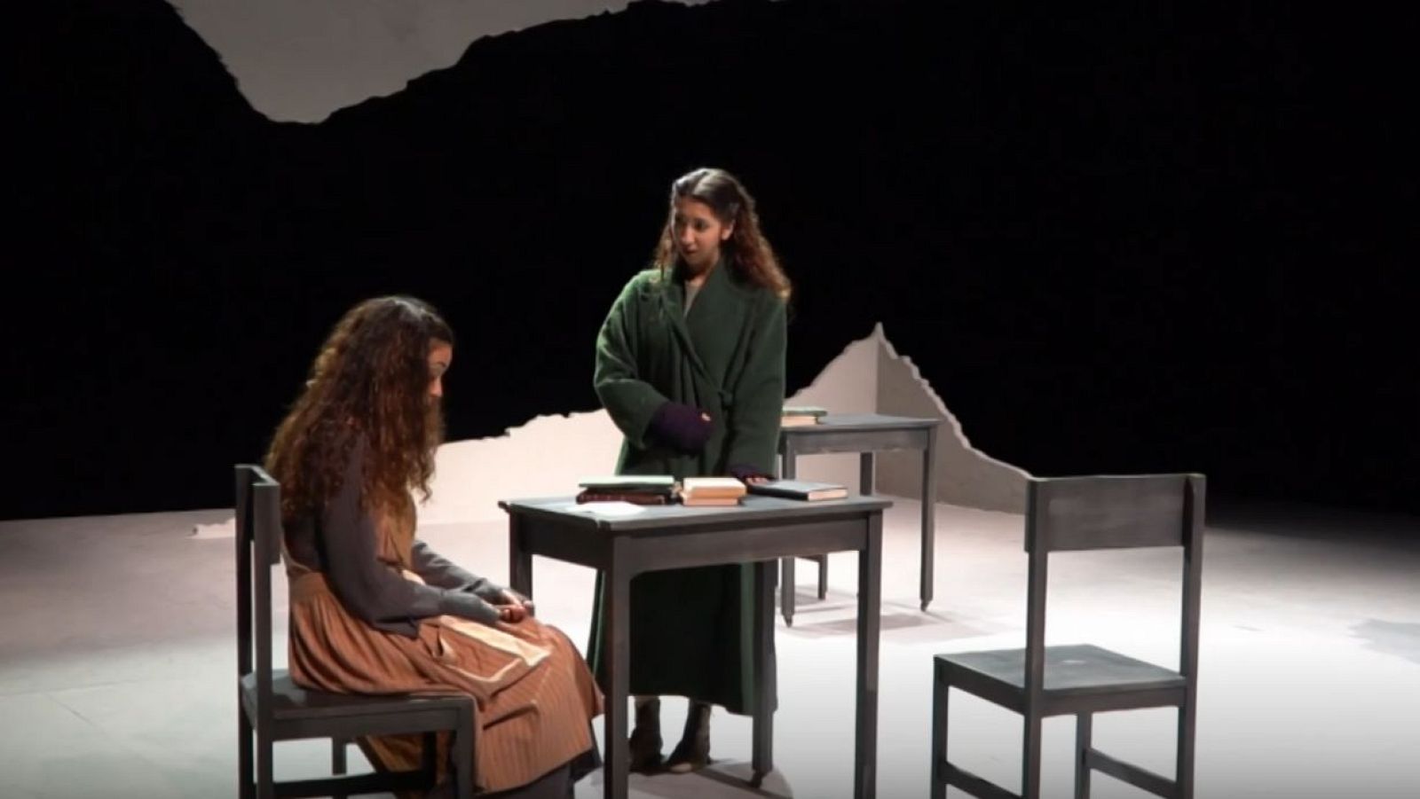 'Historia de una maestra': un homenaje a su labor en el teatro | Ver