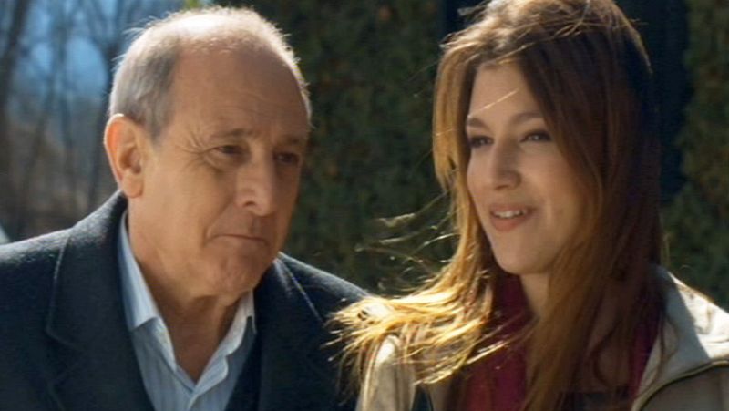 Gran Reserva - Don Vicente ya conocía a Julia... | Ver