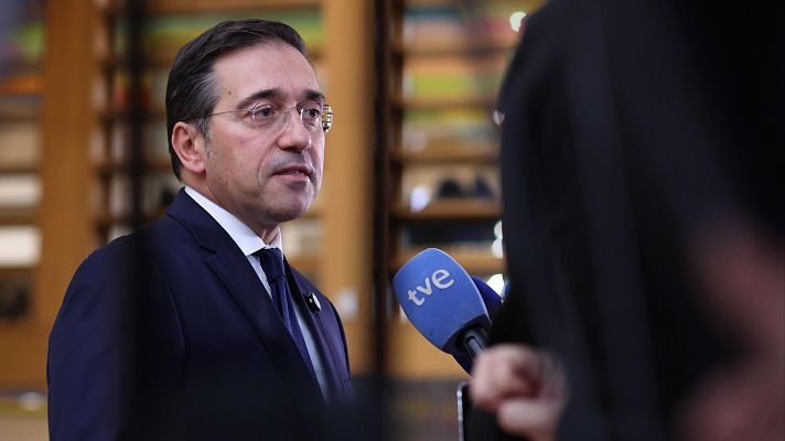 Informativo 24h - Albares avisa respecto al plan de Trump para Ucrania que deben sentarse las bases "de una paz duradera" y no "un paréntesis entre dos guerras"