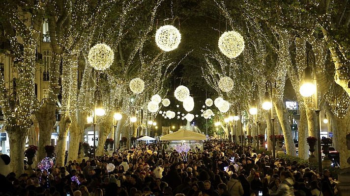 Telediario Fin de Semana - Se enciende la Navidad por toda España