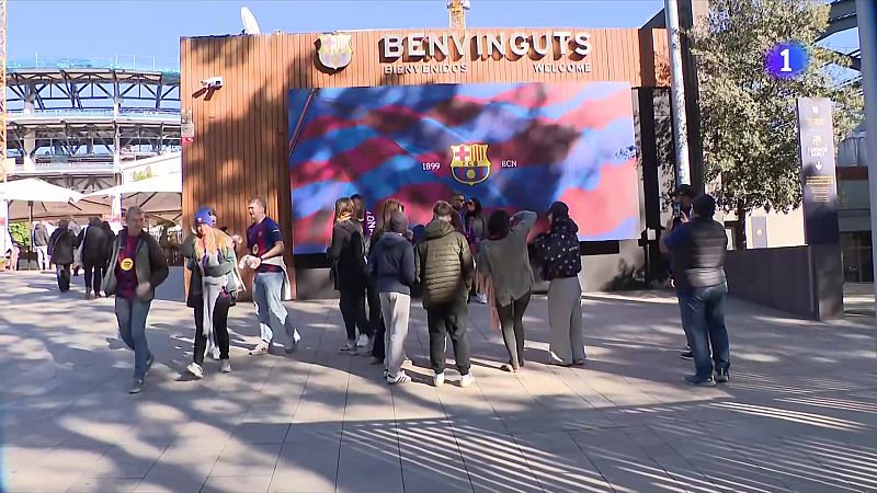 Emotiva tornada al Camp Nou