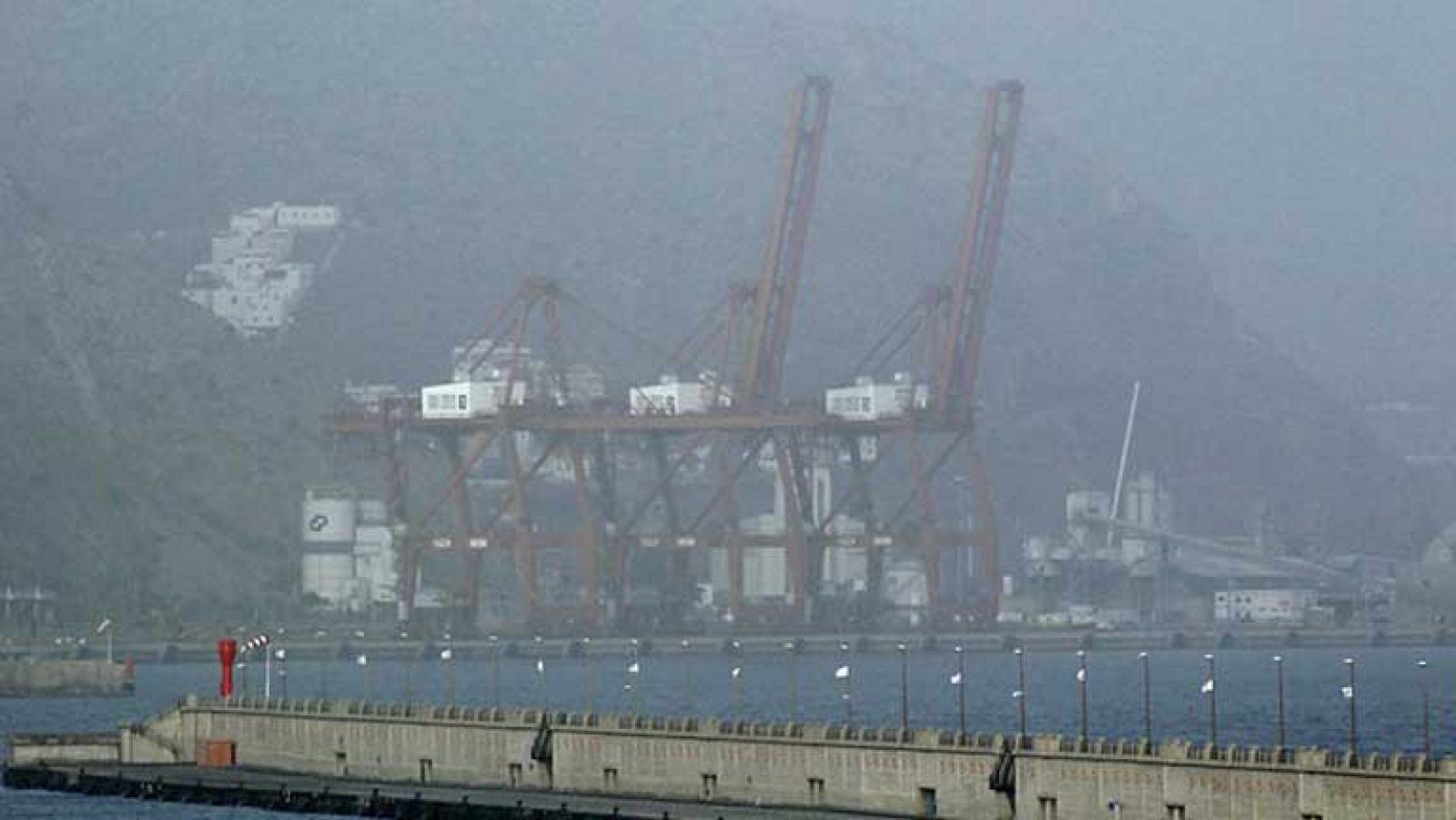Cielo muy nuboso en el norte de Galicia, Cantábrico y Pirineo occidental