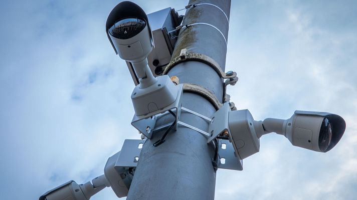 Telediario 1 - La instalación de decenas de cámaras de seguridad genera debate en Santa Eugènia, en Mallorca