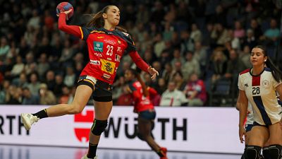 Espaa gana con solvencia a Paraguay en el primer partido del Mundial femenino de balonmano