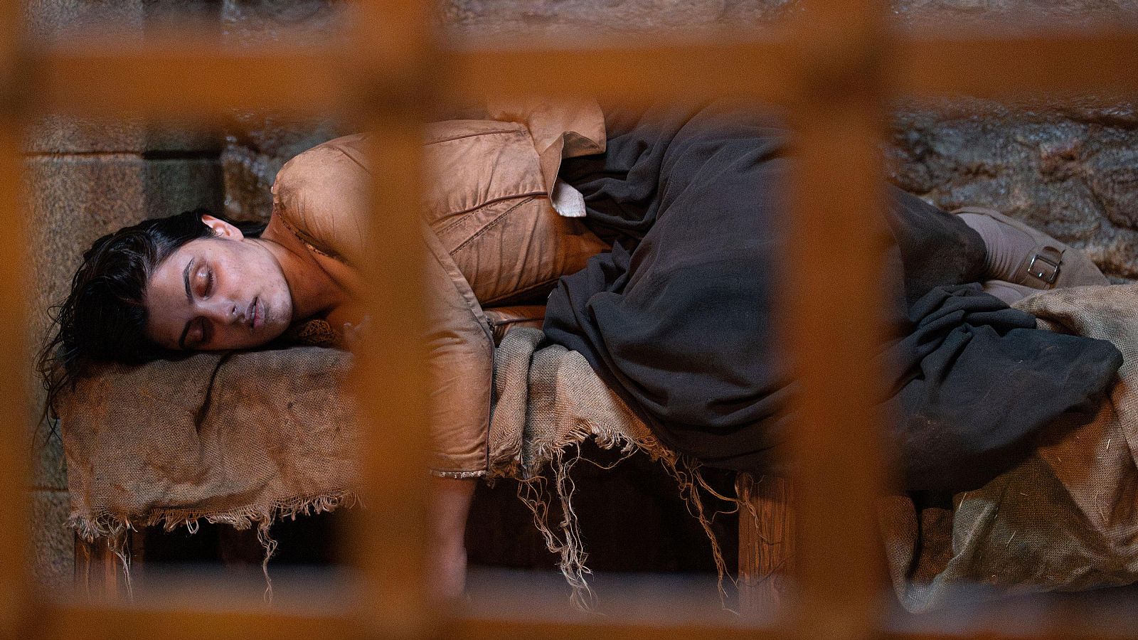 Valle Salvaje - Encuentran a Luisa inconsciente en la cárcel - Valle Salvaje | Ver