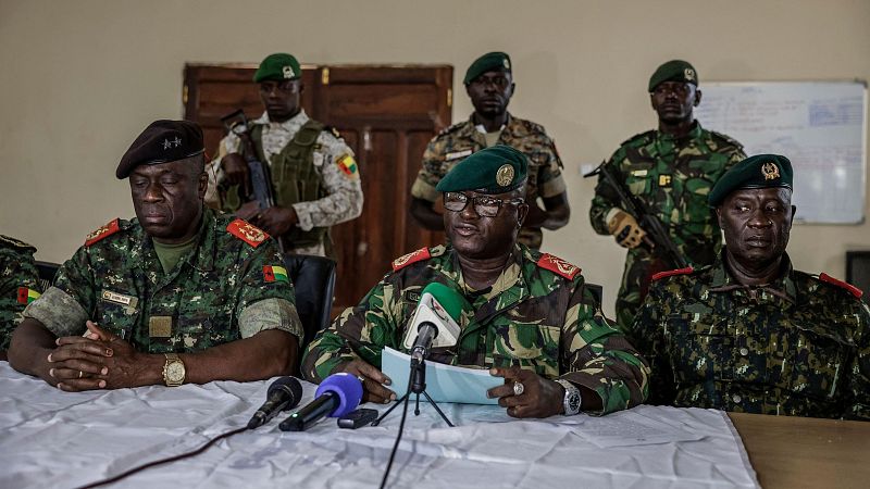 Los militares toman el control del Gobierno en Guinea Bissau un día antes de conocerse el resultado de las elecciones