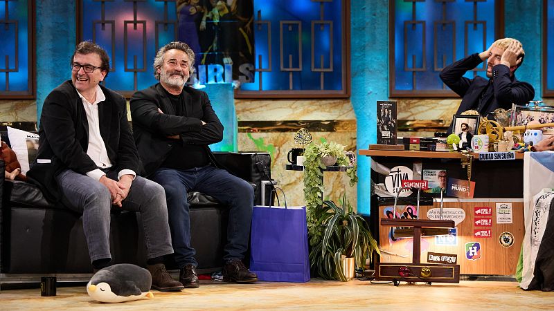 La Revuelta | Javier Cercas, sobre el lapsus de Feijóo: "¡Qué calamidad!"