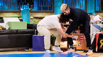 Merche García, campeona de MMA, somete a Broncano