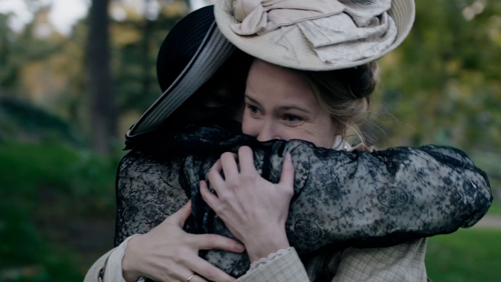 Ena - Bee y Ali regresan a España - ENA. La reina Victoria Eugenia | Ver