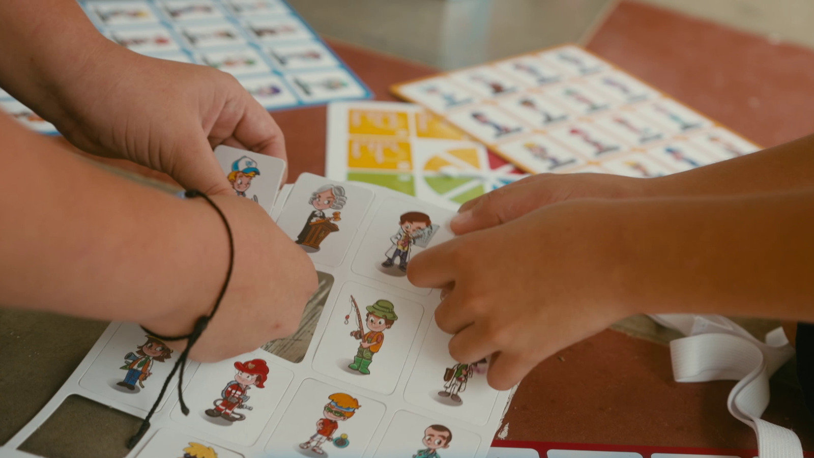 Entrega de juguetes - El Salvador - Amuf | Ver