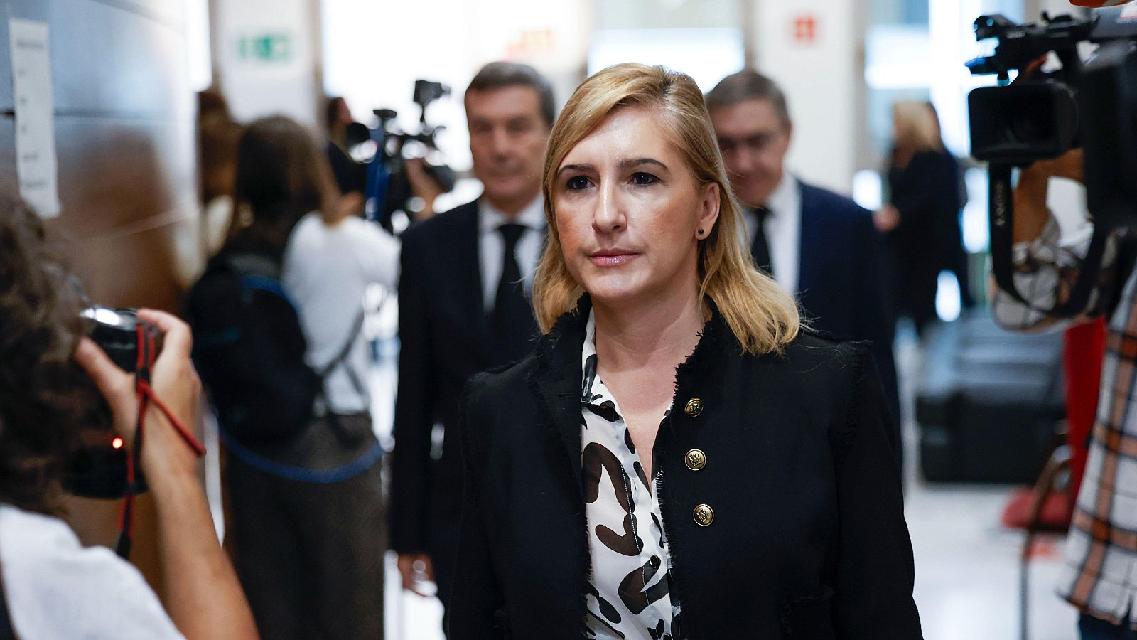 El Gobierno acusa a Pradas de "mentir" - Informativo 24h | Ver