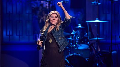 Jeanette interpreta "Porque te vas"