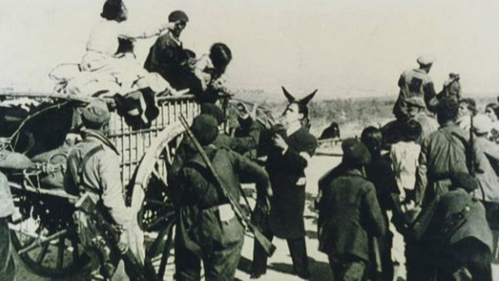 Brigadistas internacionales que combatieron con el lado republicano en la Guerra Civil reciben la nacionalidad española | Ver