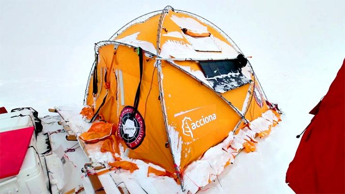 Al filo de lo imposible - Viajeros del viento, etapa cinco: La vida en la tienda