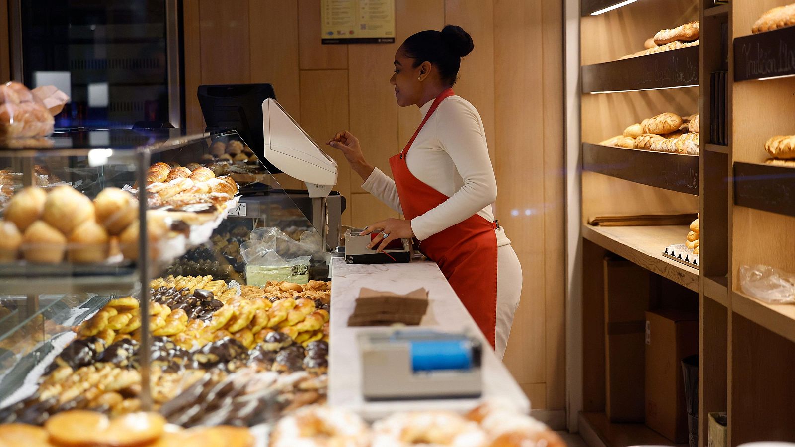 L'atur va descendir en 2.641 persones a la Comunitat Valenciana en novembre - L'informatiu - Comunitat Valenciana | Ver