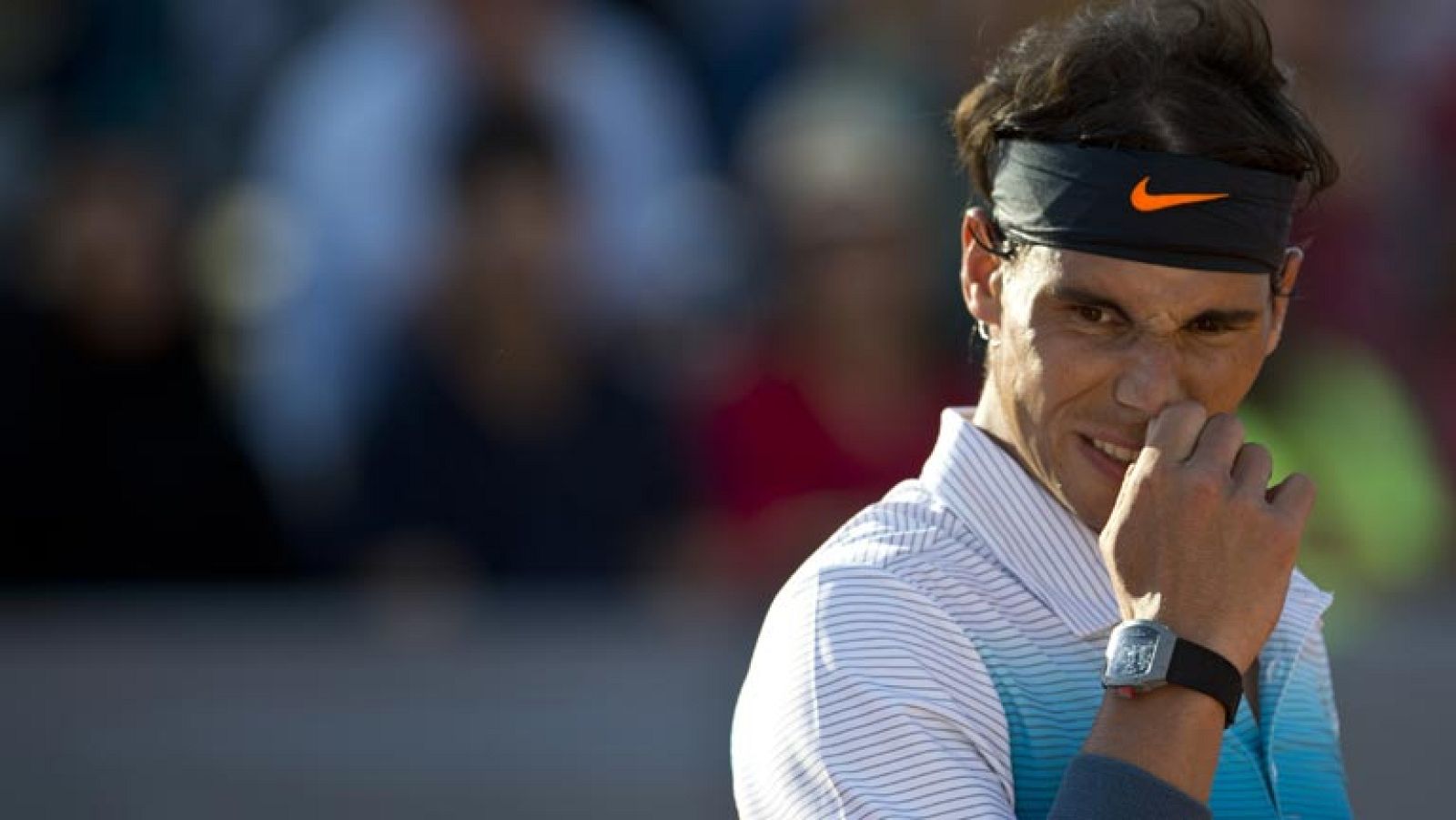Nadal vuelve ganando, pero con dolor | Ver