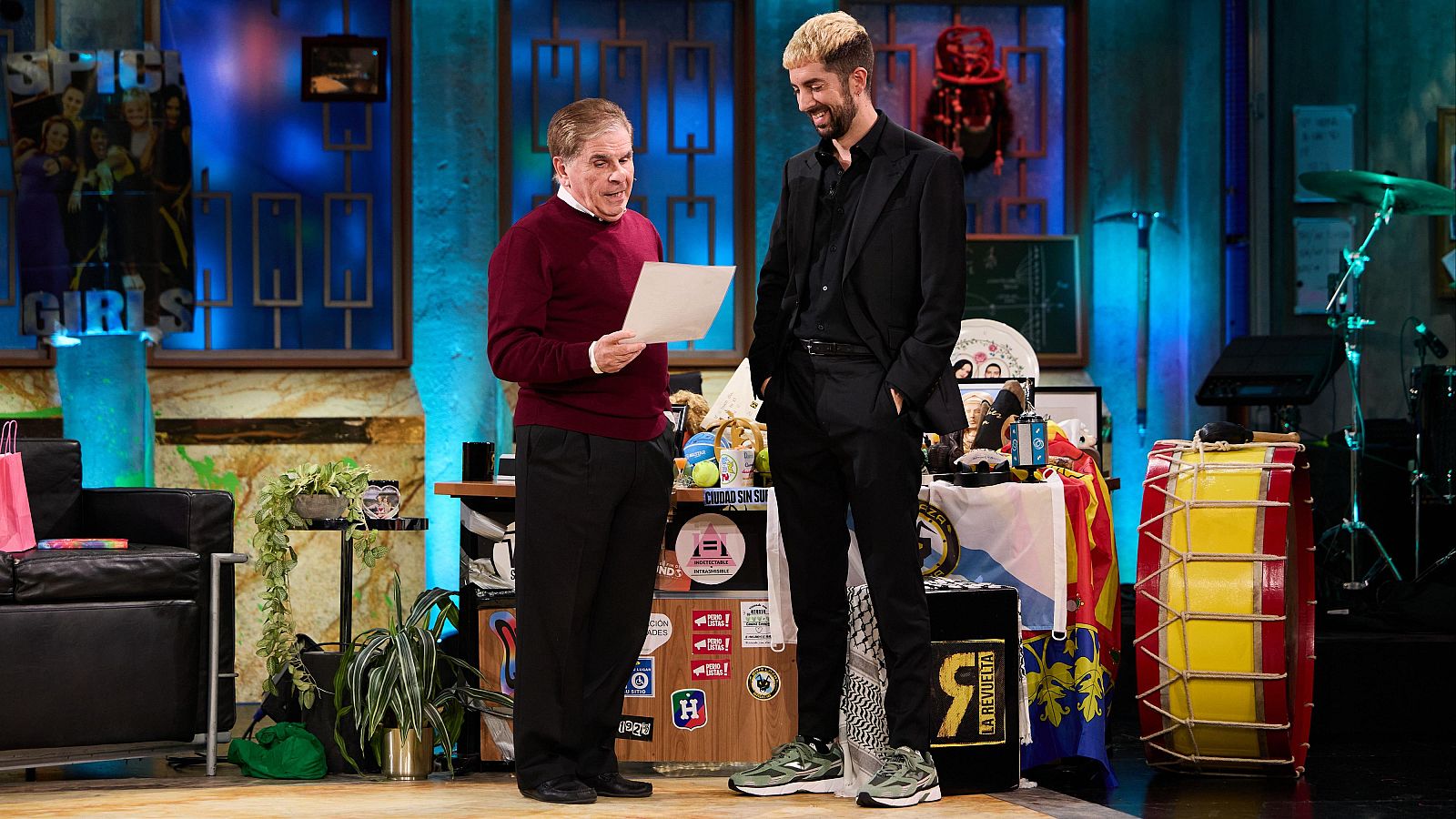 La Revuelta - Pedro Ruiz y Zetak en Lengua de signos (03/12/2025) | Ver programa - La Revuelta en lengua de signos | Ver