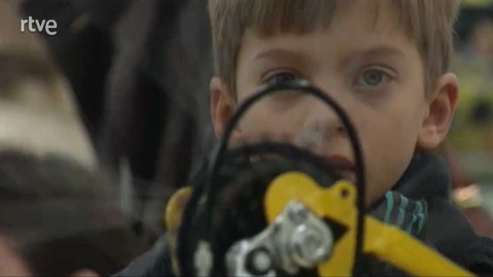 Informe semanal - La sonrisa de un niño (Reyes Magos) - Fue noticia en el Archivo de RTVE | Ver