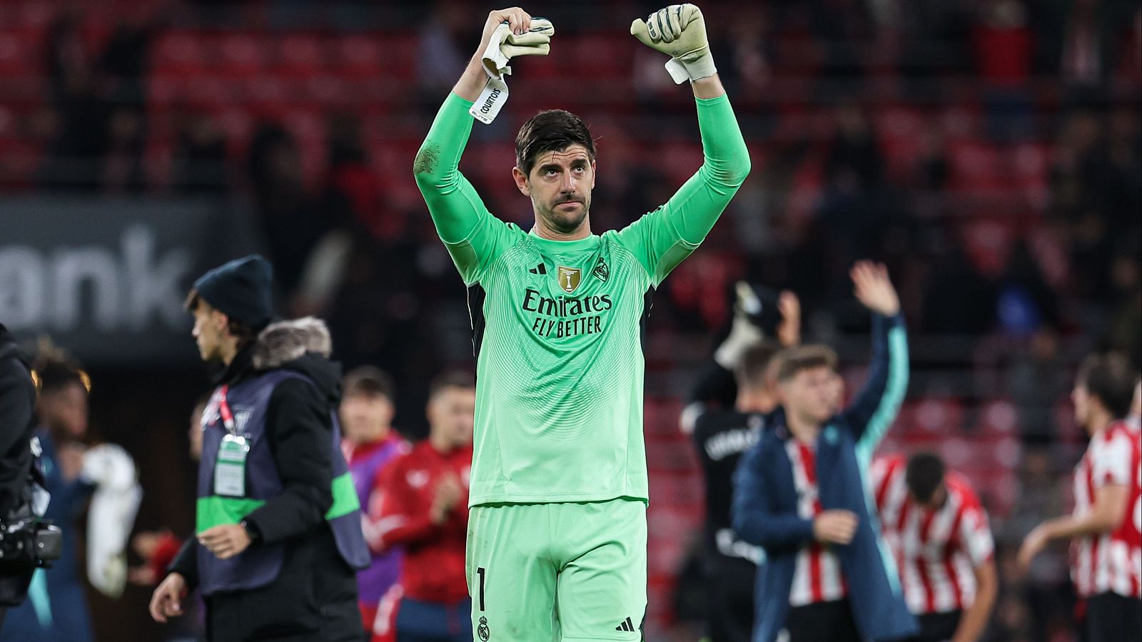 Courtois: "No hay ningún problema con el míster y los jugadores" - Fútbol | Ver